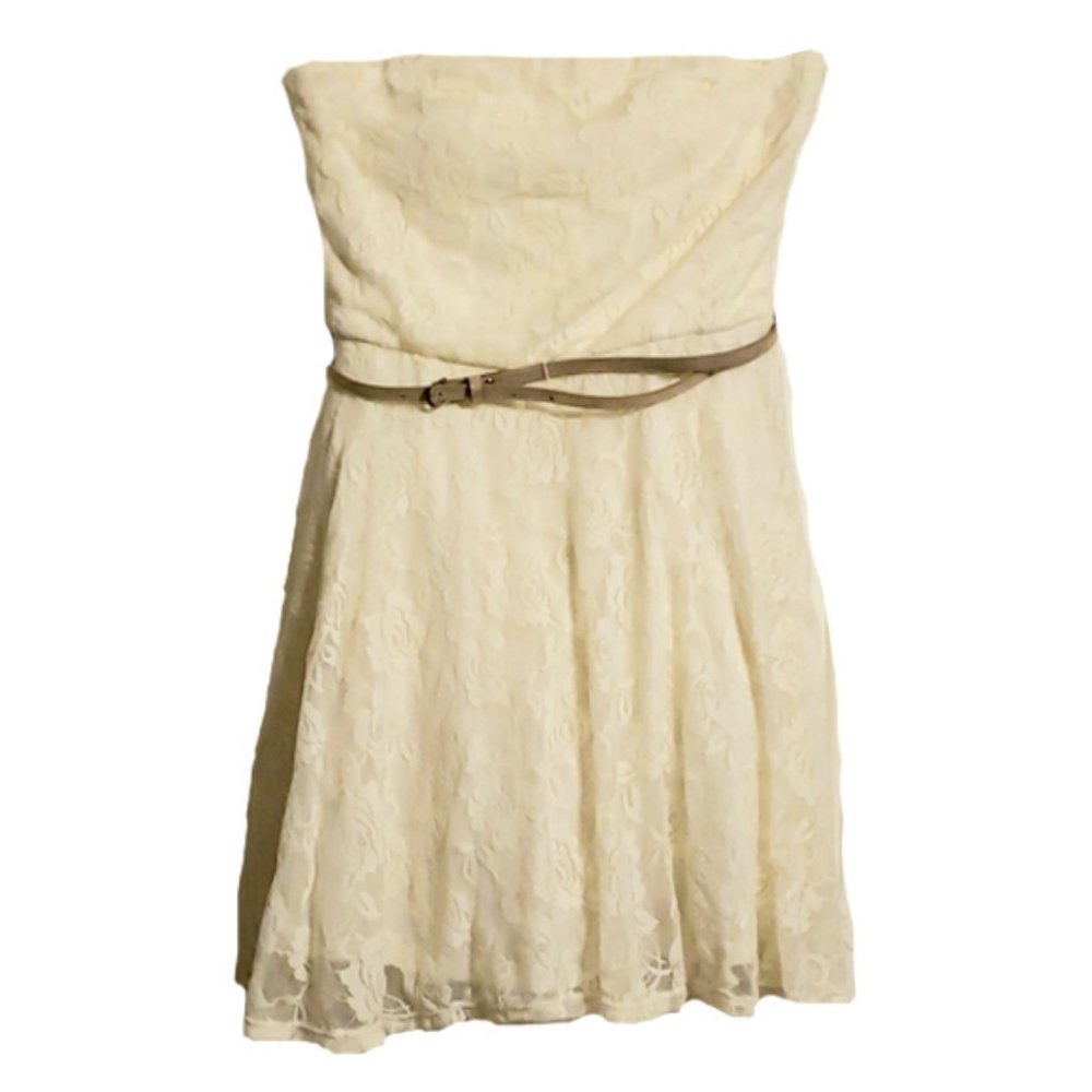 ✨3/10 Cream lace strapless mini dress